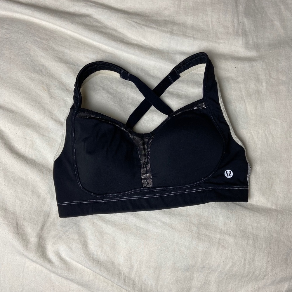Lululemon sports bra